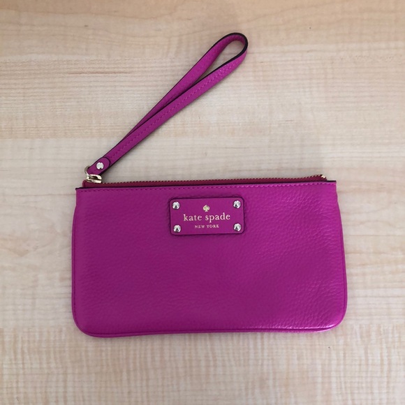 kate spade Handbags - Kate Spade Wristlet! Worn Once!